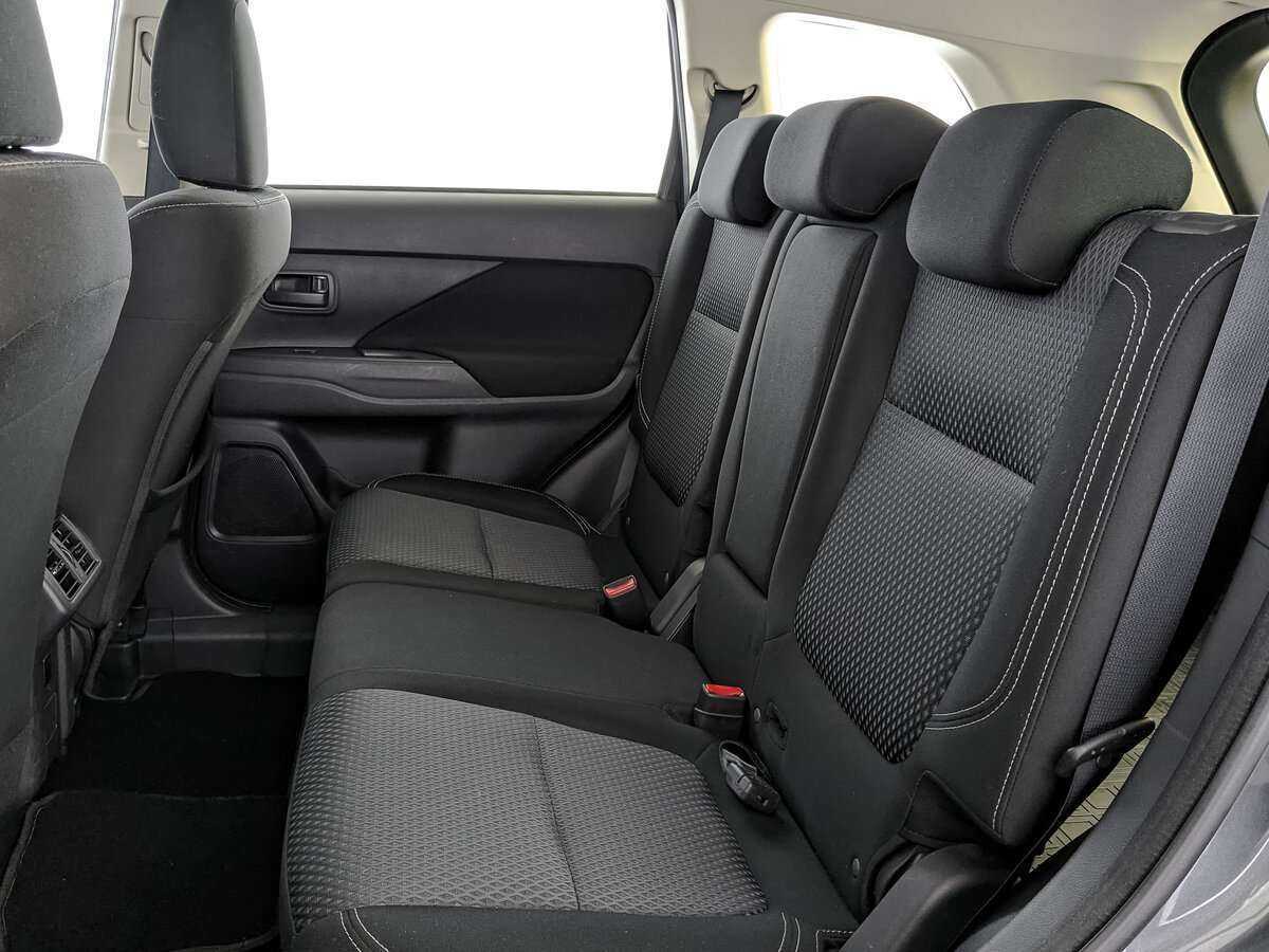 Mitsubishi Outlander 2019 года с пробегом. Фото: #13