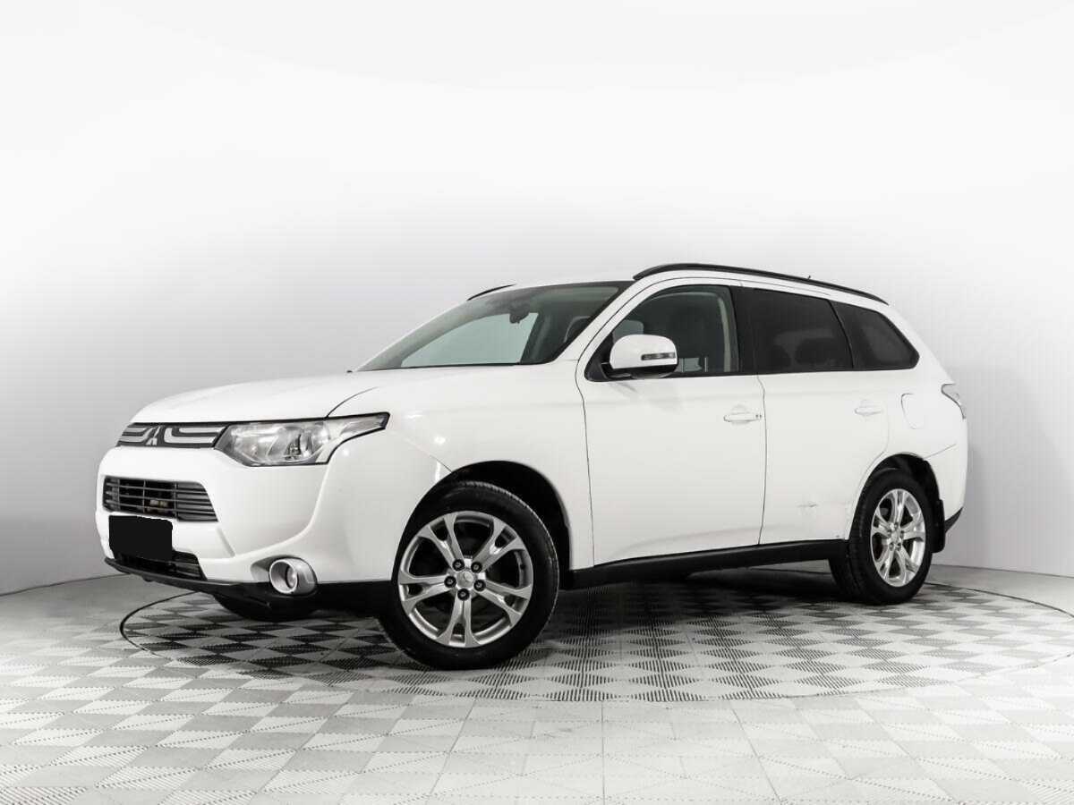 Mitsubishi Outlander 2014 года с пробегом. Фото: #0