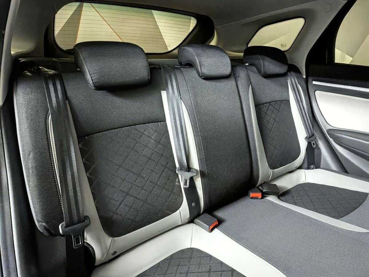 Lada (ВАЗ) Vesta 2019 года с пробегом. Фото: #12