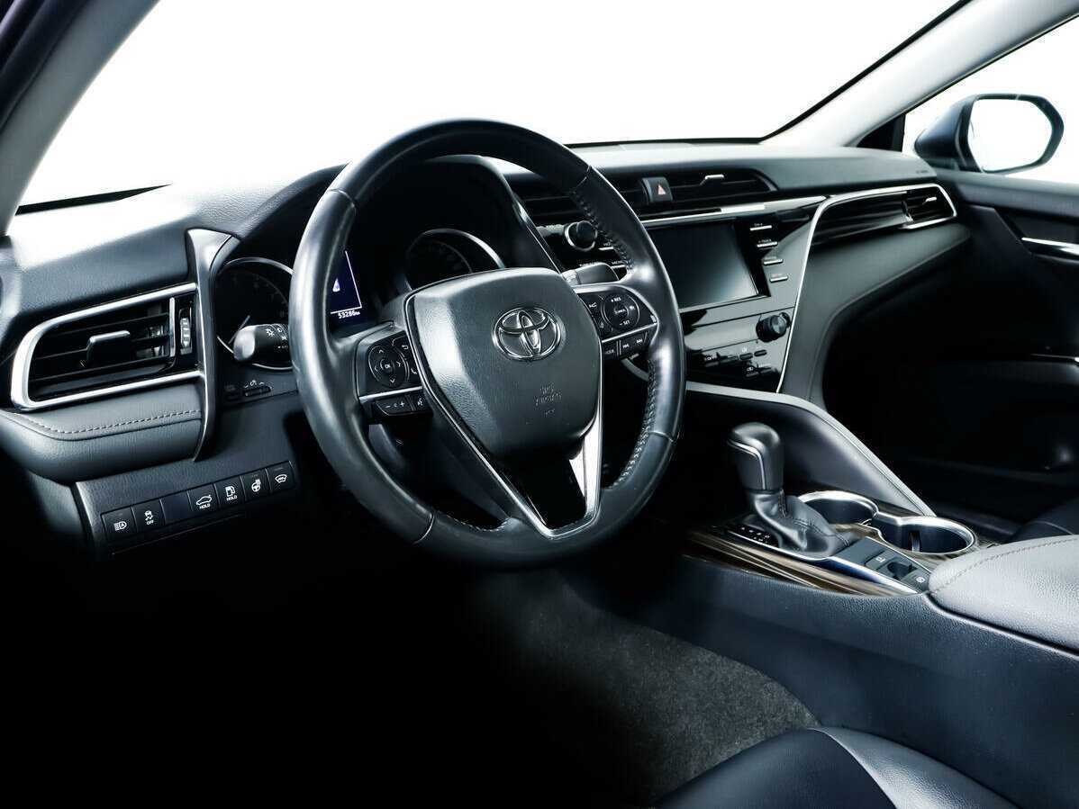 Toyota Camry 2020 года с пробегом. Фото: #10