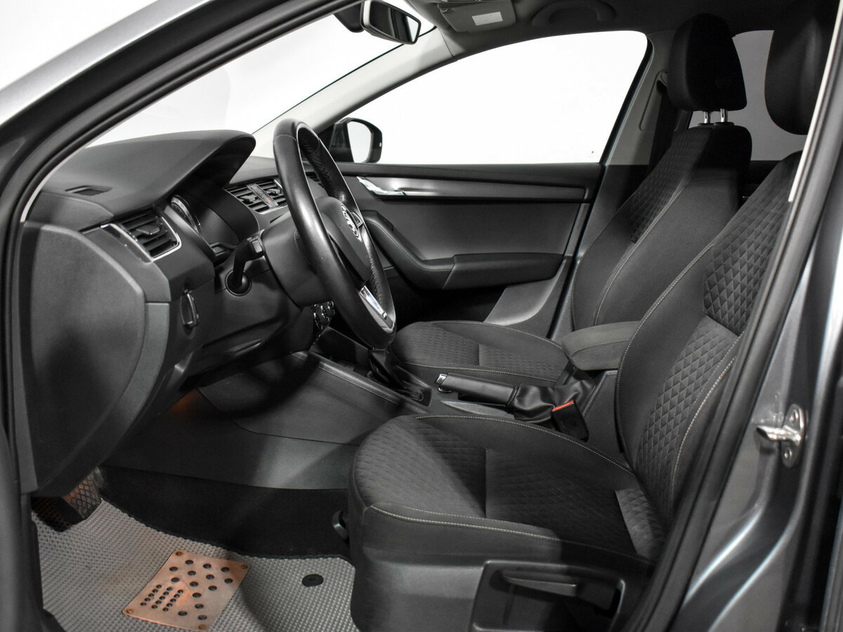 Skoda Octavia 2017 года с пробегом. Фото: #9