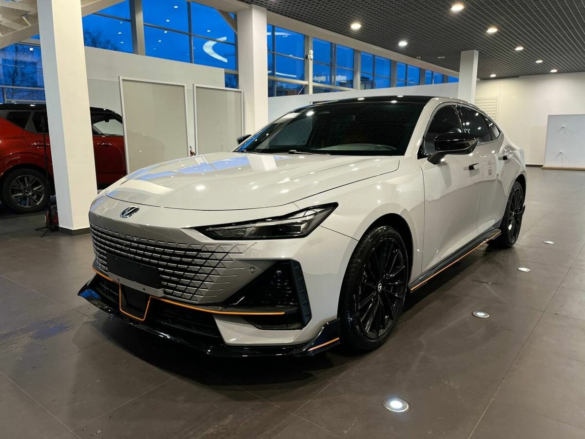 Changan UNI-V 2023 года с пробегом. Фото: #5