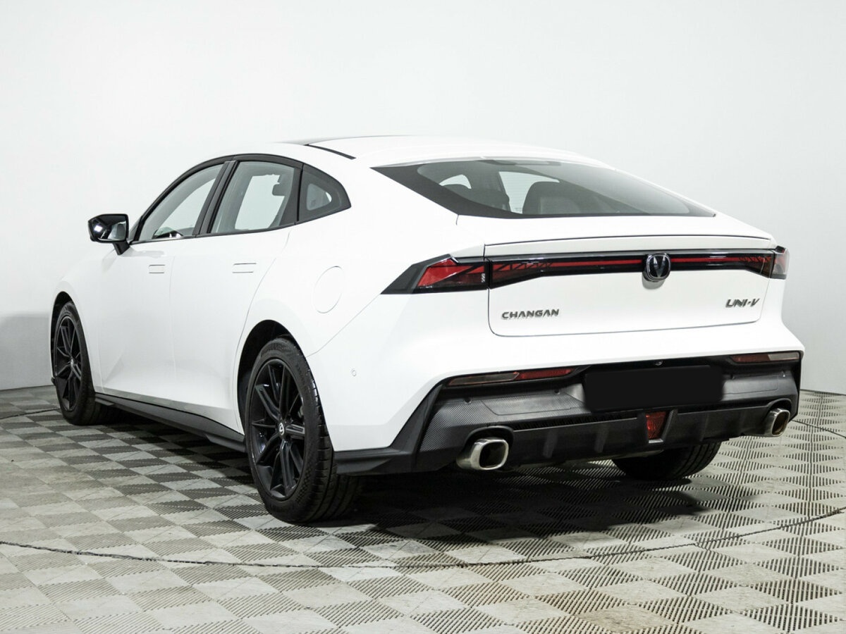 Changan UNI-V 2024 года с пробегом. Фото: #6