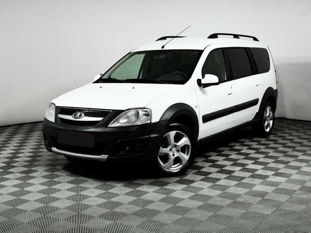 Lada (ВАЗ) Largus 2018 года с пробегом. Посмотреть фото