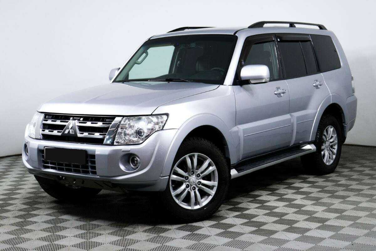Mitsubishi Pajero 2012 года с пробегом. Посмотреть фото