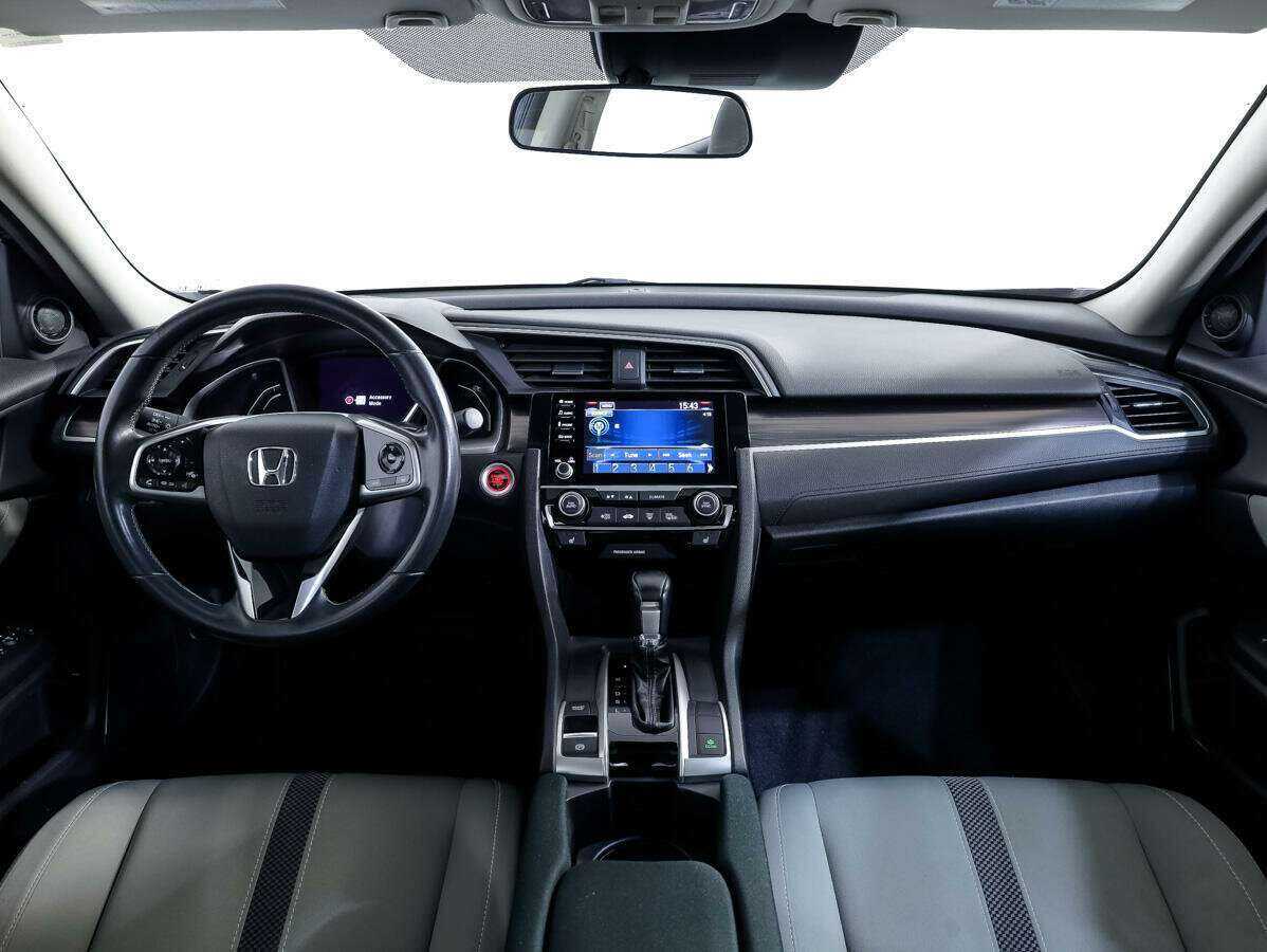 Honda Civic 2019 года с пробегом. Фото: #7