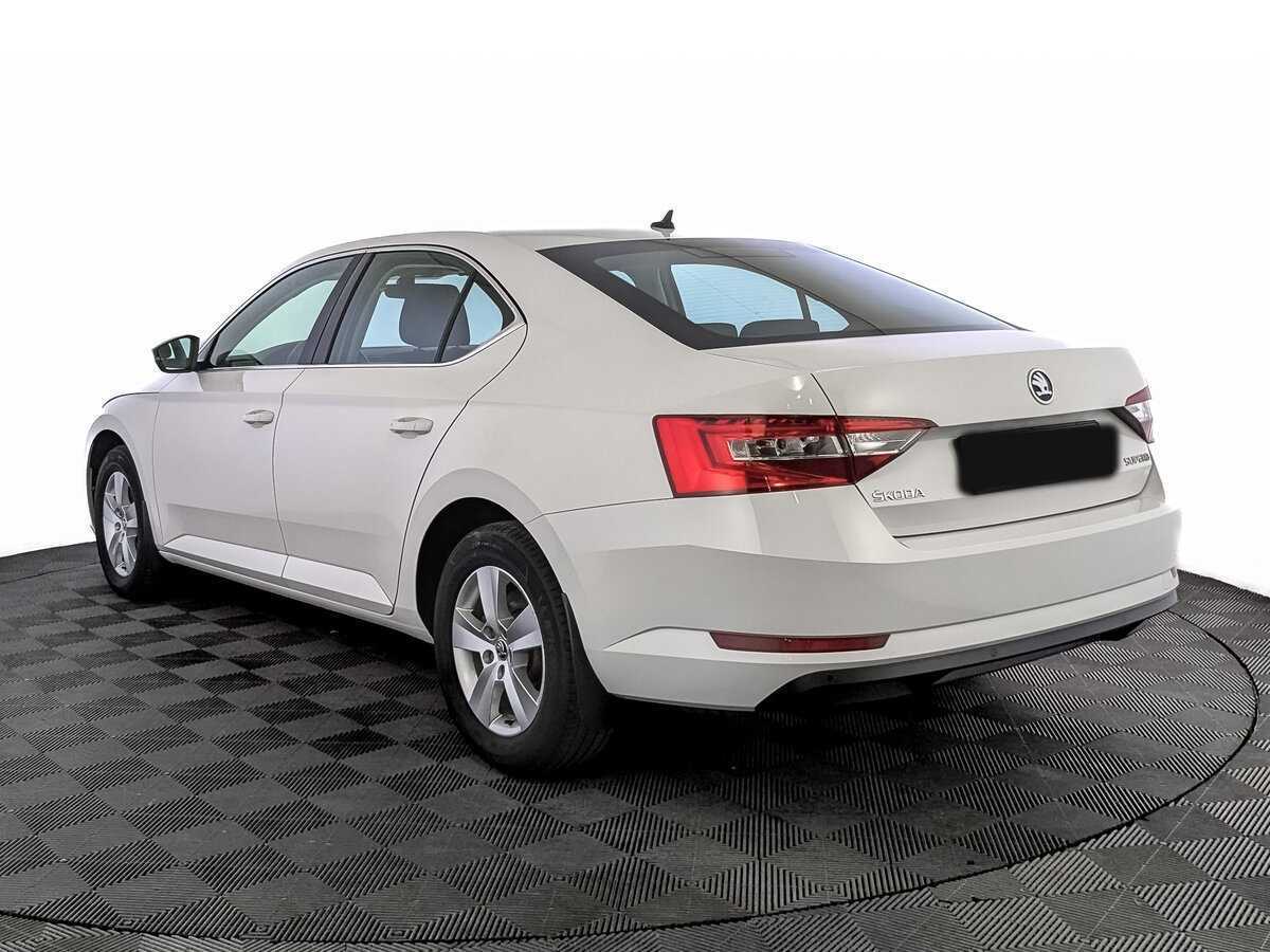 Skoda Superb 2018 года с пробегом. Фото: #6