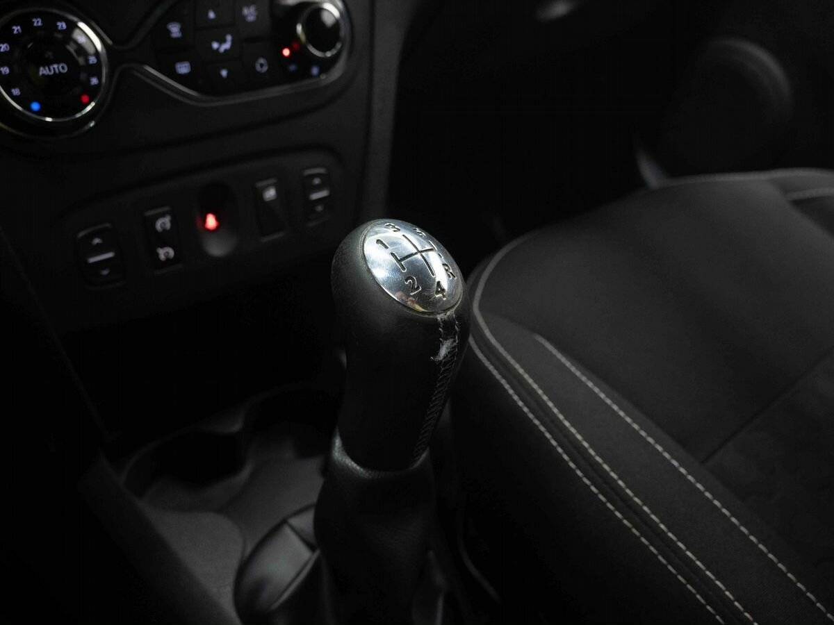 Renault Sandero 2016 года с пробегом. Фото: #21