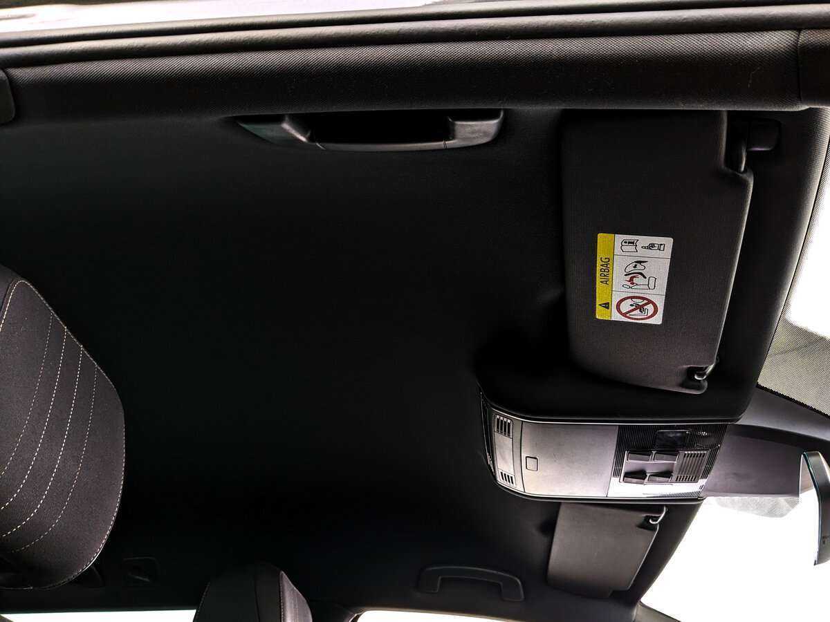 Volkswagen Passat 2018 года с пробегом. Фото: #23