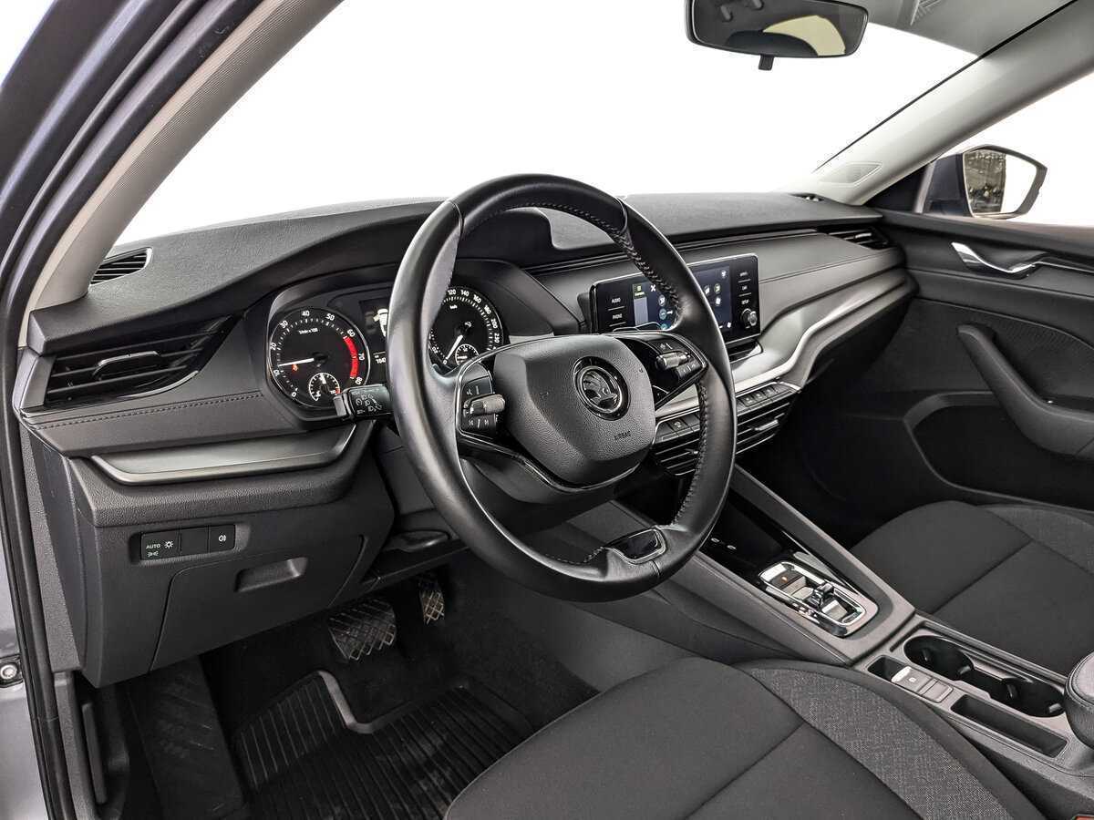 Skoda Octavia 2021 года с пробегом. Фото: #10