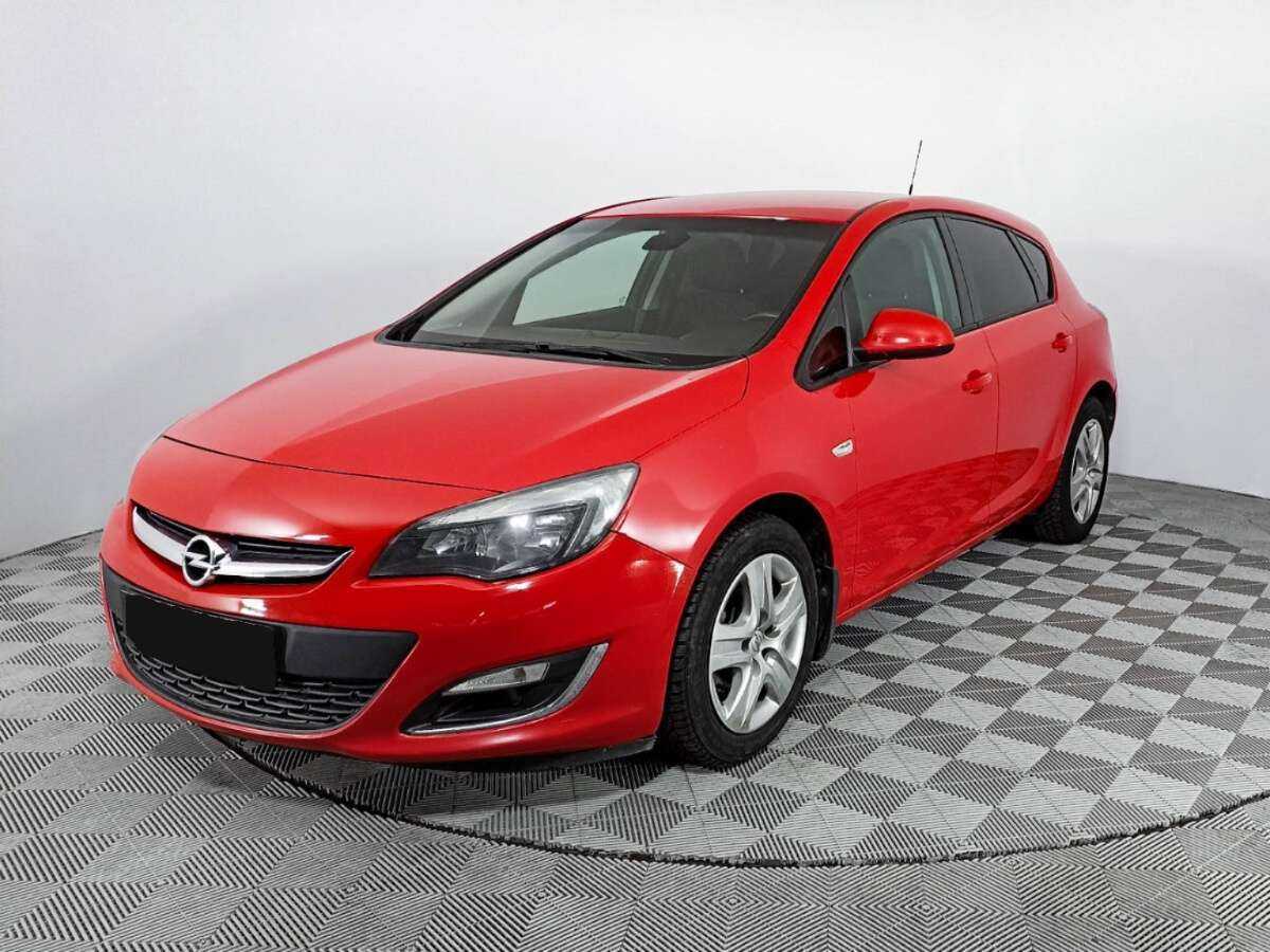 Opel Astra 2012 года с пробегом. Посмотреть фото