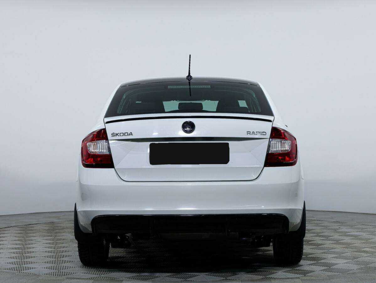 Skoda Rapid 2015 года с пробегом. Фото: #5