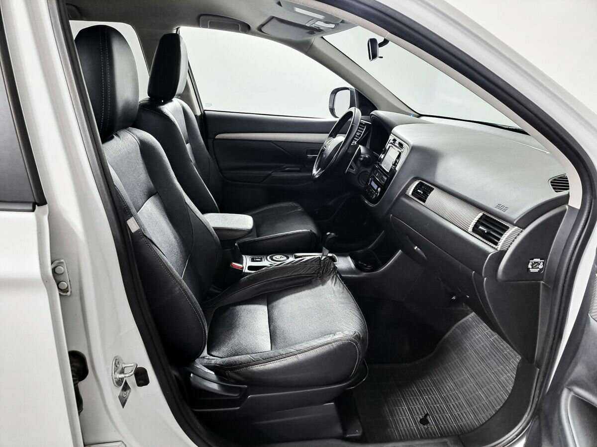 Mitsubishi Outlander 2014 года с пробегом. Фото: #6