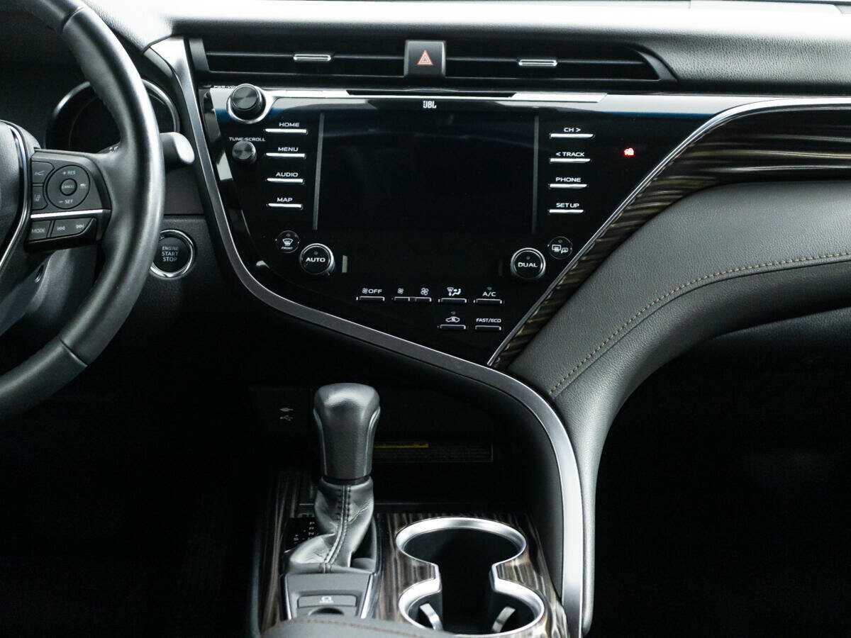 Toyota Camry 2020 года с пробегом. Фото: #13