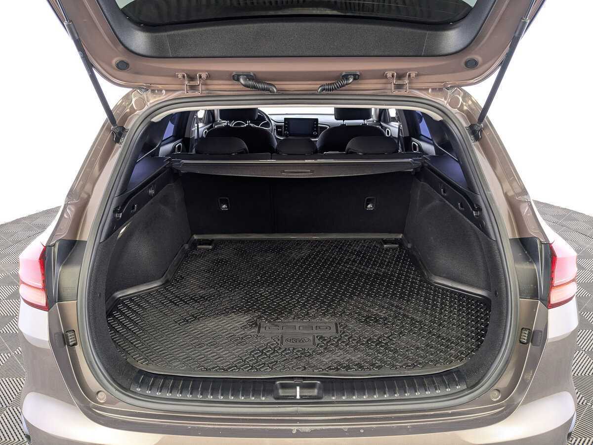 Kia Ceed 2021 года с пробегом. Фото: #9