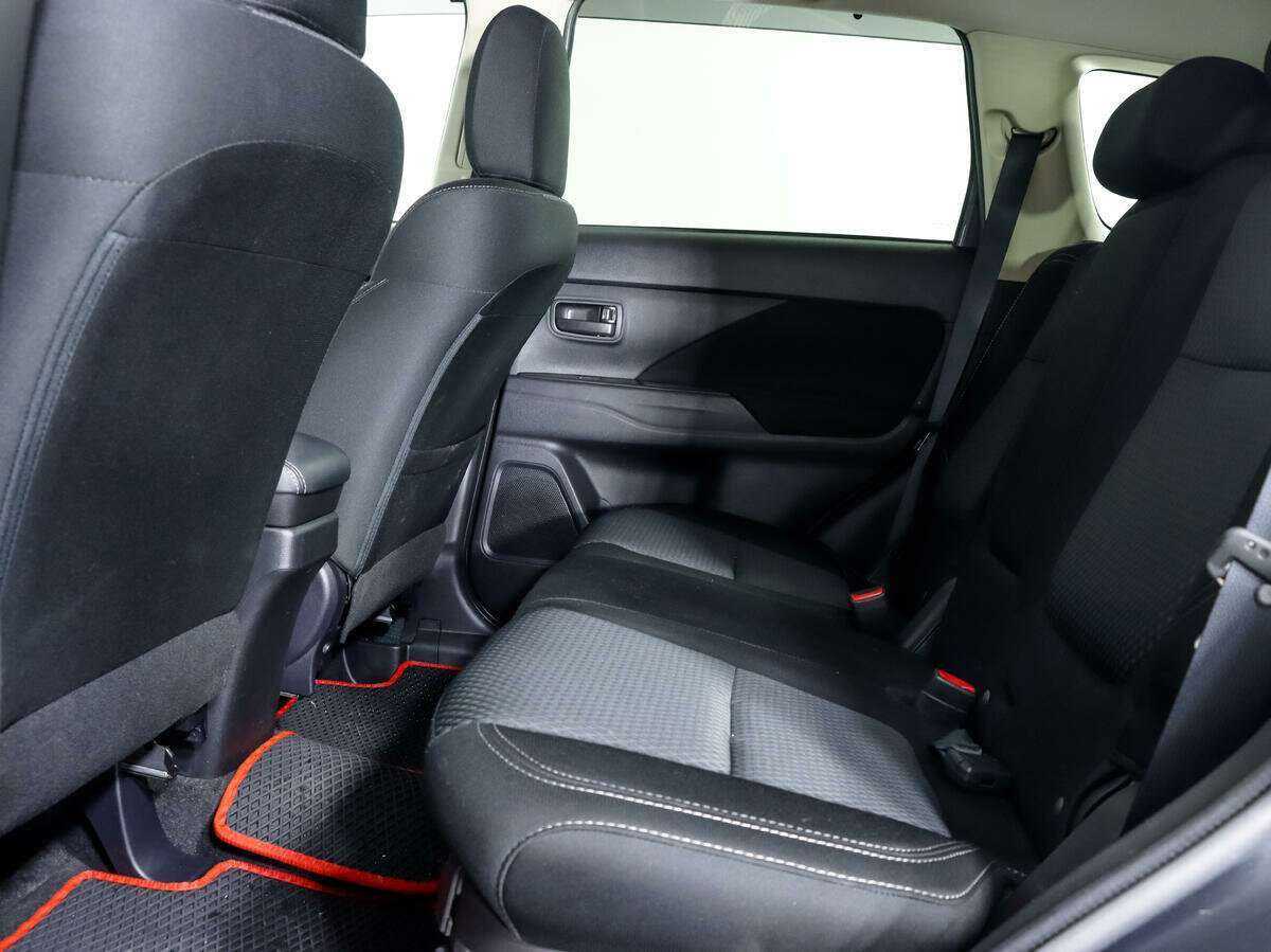 Mitsubishi Outlander 2019 года с пробегом. Фото: #10