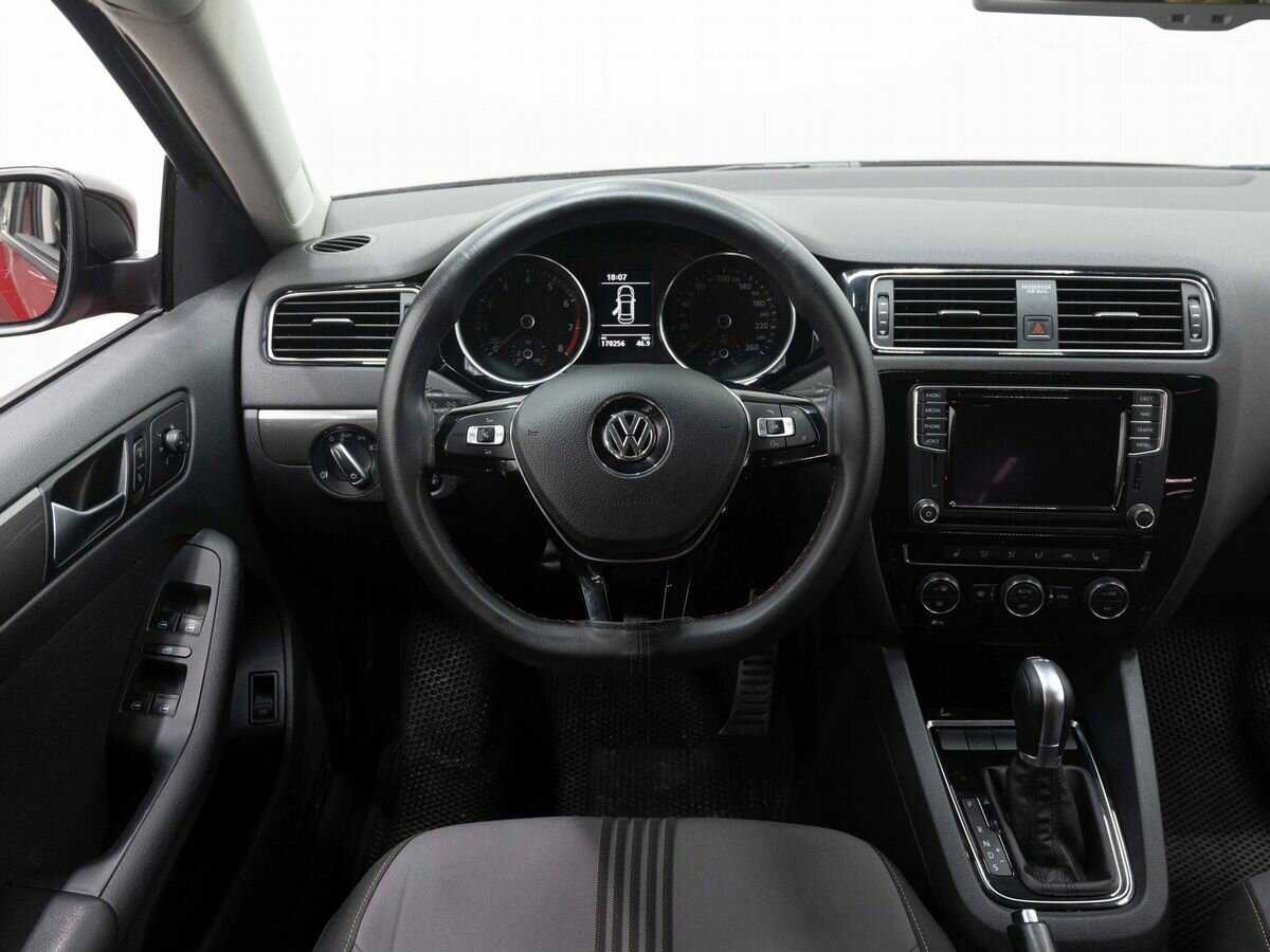 Volkswagen Jetta 2016 года с пробегом. Фото: #13