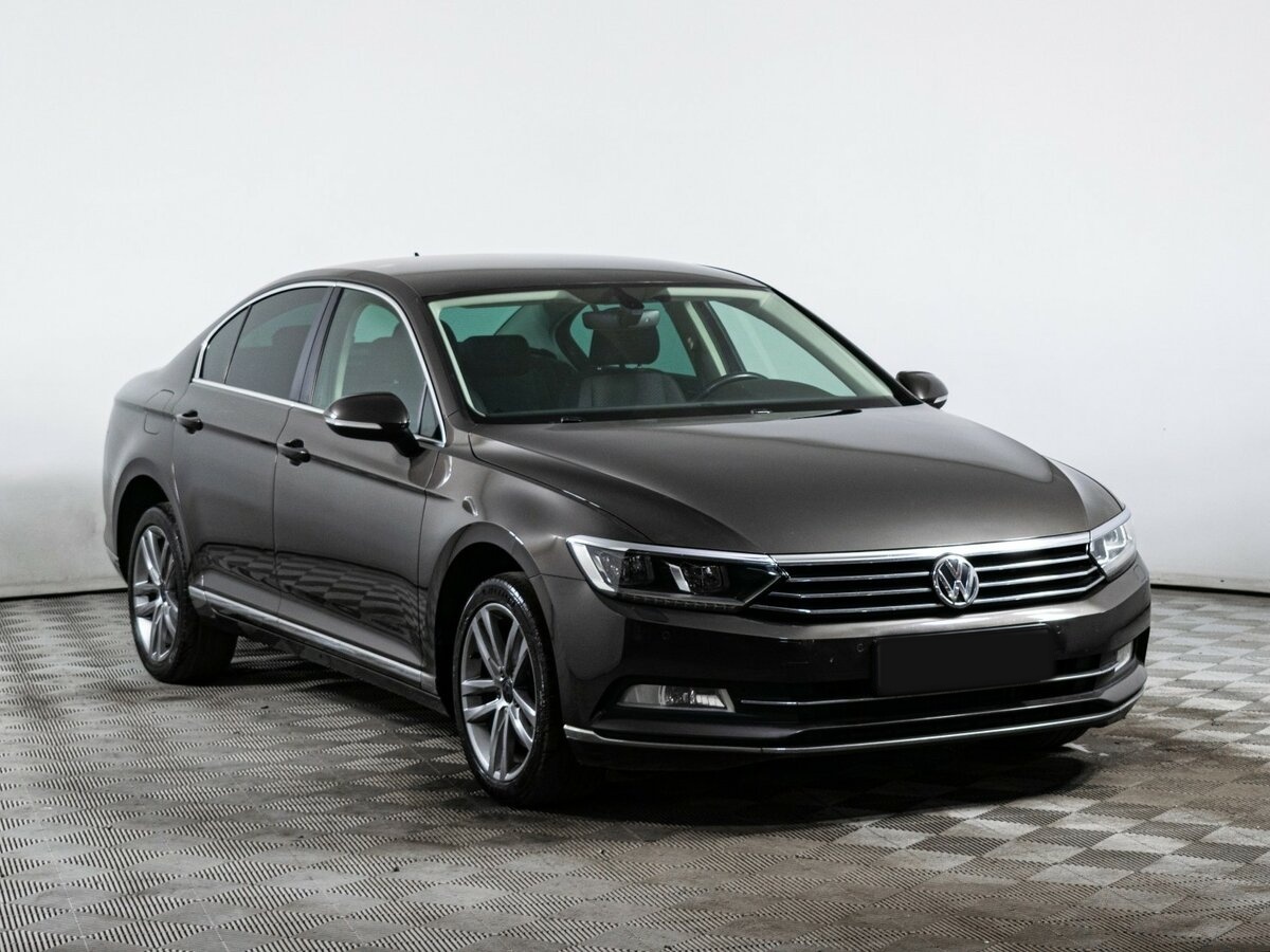 Volkswagen Passat 2017 года с пробегом. Фото: #2