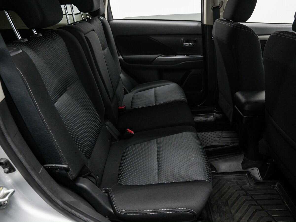 Mitsubishi Outlander 2018 года с пробегом. Фото: #9