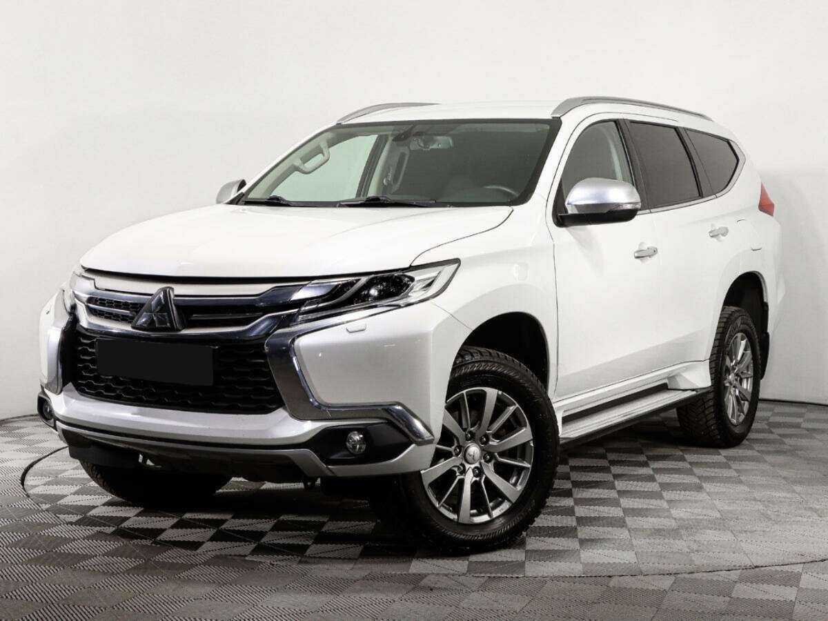 Mitsubishi Pajero Sport 2018 года с пробегом. Посмотреть фото