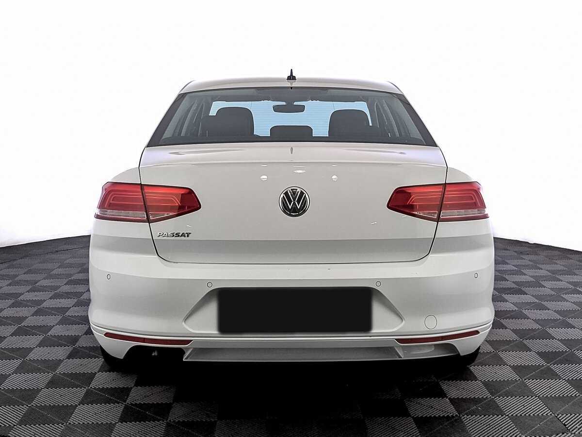 Volkswagen Passat 2019 года с пробегом. Фото: #5