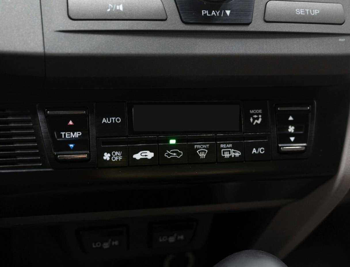 Honda Civic 2012 года с пробегом. Фото: #21