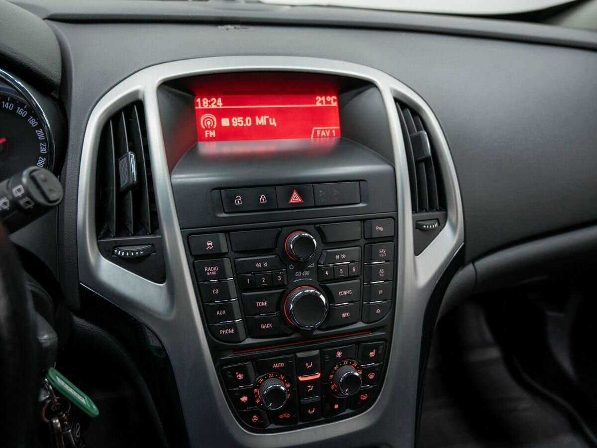 Opel Astra 2012 года с пробегом. Фото: #13