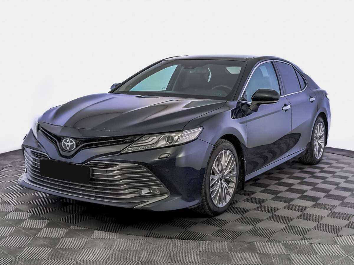 Toyota Camry 2018 года с пробегом. Посмотреть фото