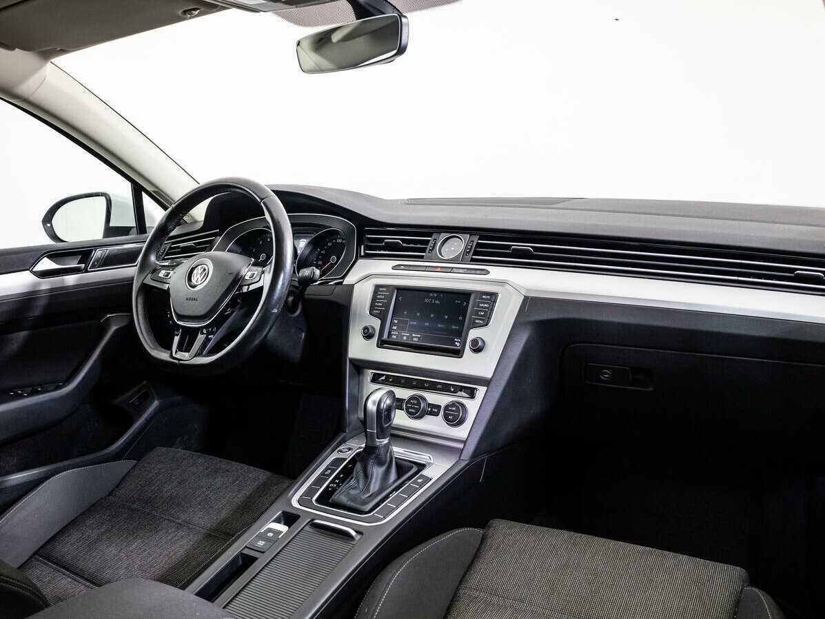 Volkswagen Passat 2016 года с пробегом. Фото: #6