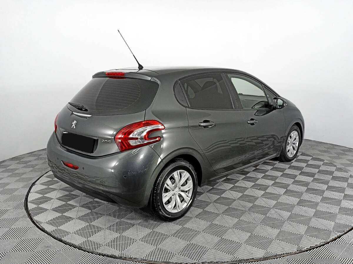 Peugeot 208 2013 года с пробегом. Фото: #4
