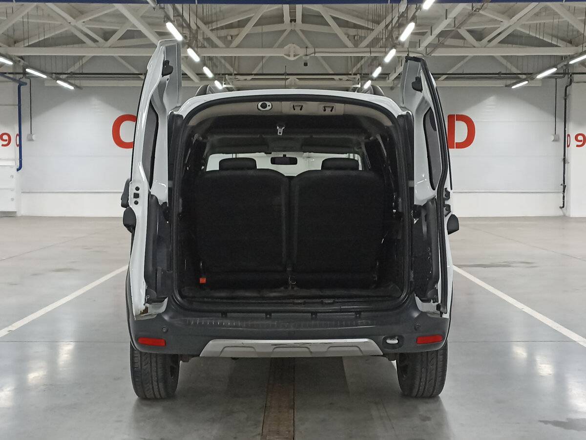 Lada (ВАЗ) Largus 2017 года с пробегом. Фото: #9