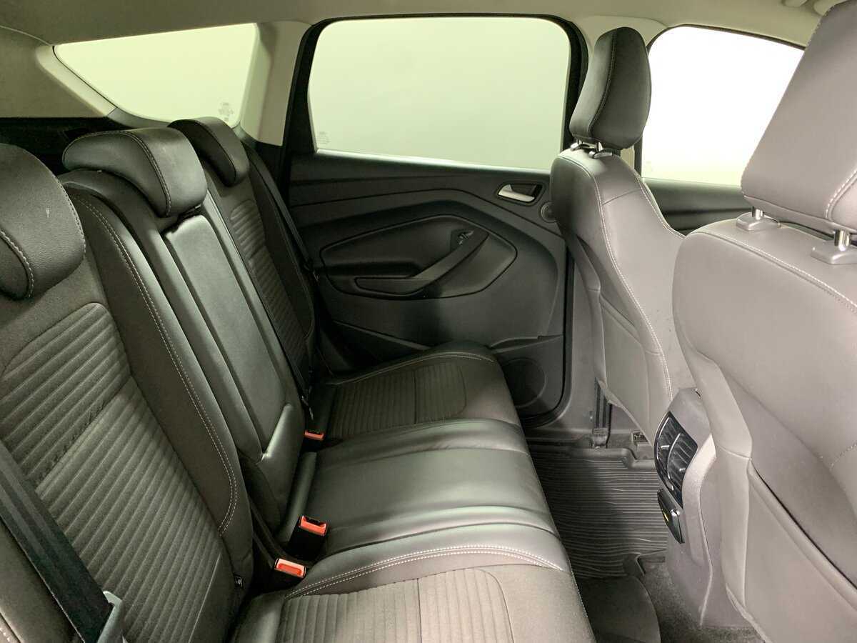 Ford Kuga 2017 года с пробегом. Фото: #17