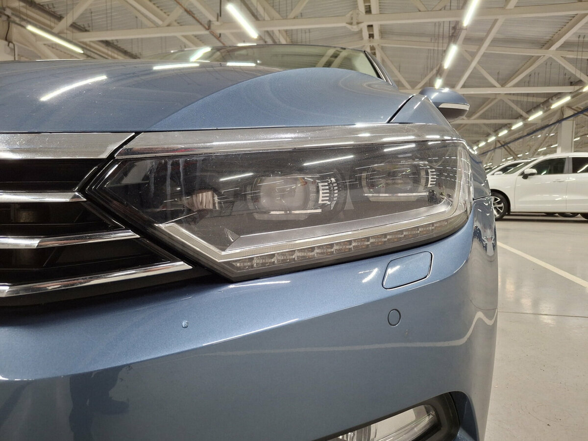 Volkswagen Passat 2018 года с пробегом. Фото: #16