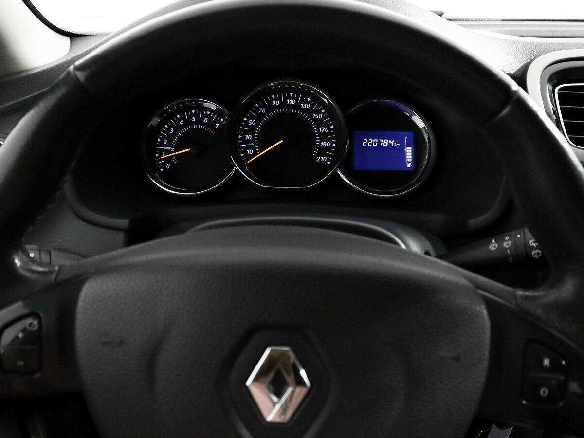 Renault Sandero 2015 года с пробегом. Фото: #11