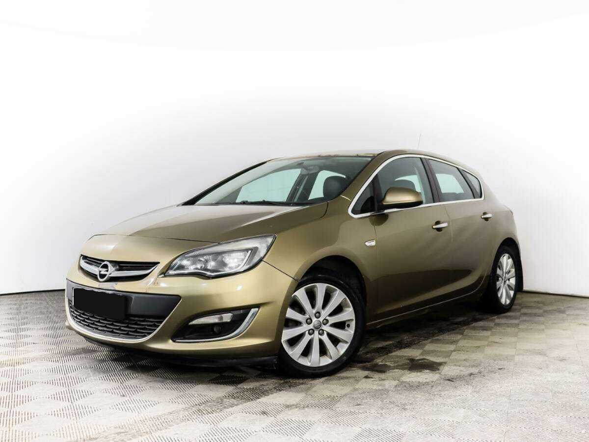 Opel Astra 2013 года с пробегом. Посмотреть фото