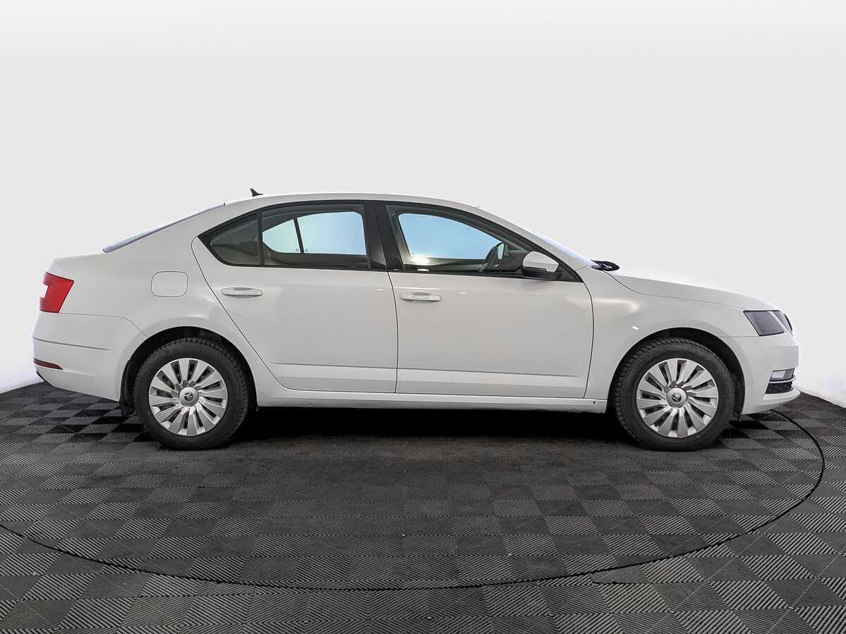 Skoda Octavia 2017 года с пробегом. Фото: #3