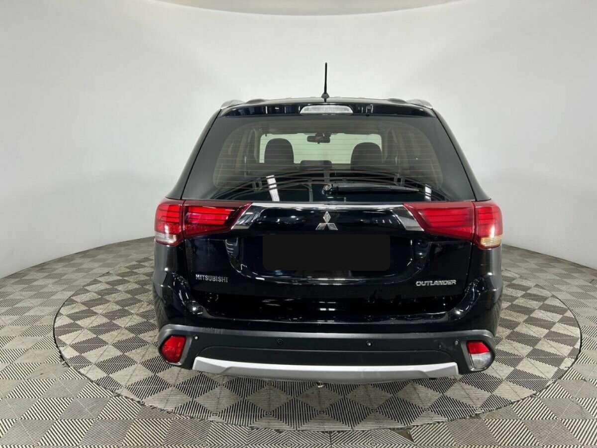 Mitsubishi Outlander 2015 года с пробегом. Фото: #2