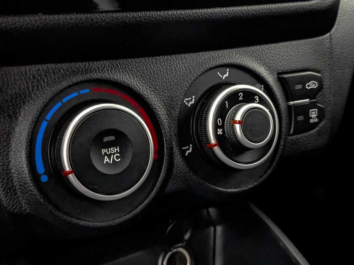 Kia Rio 2012 года с пробегом. Фото: #20