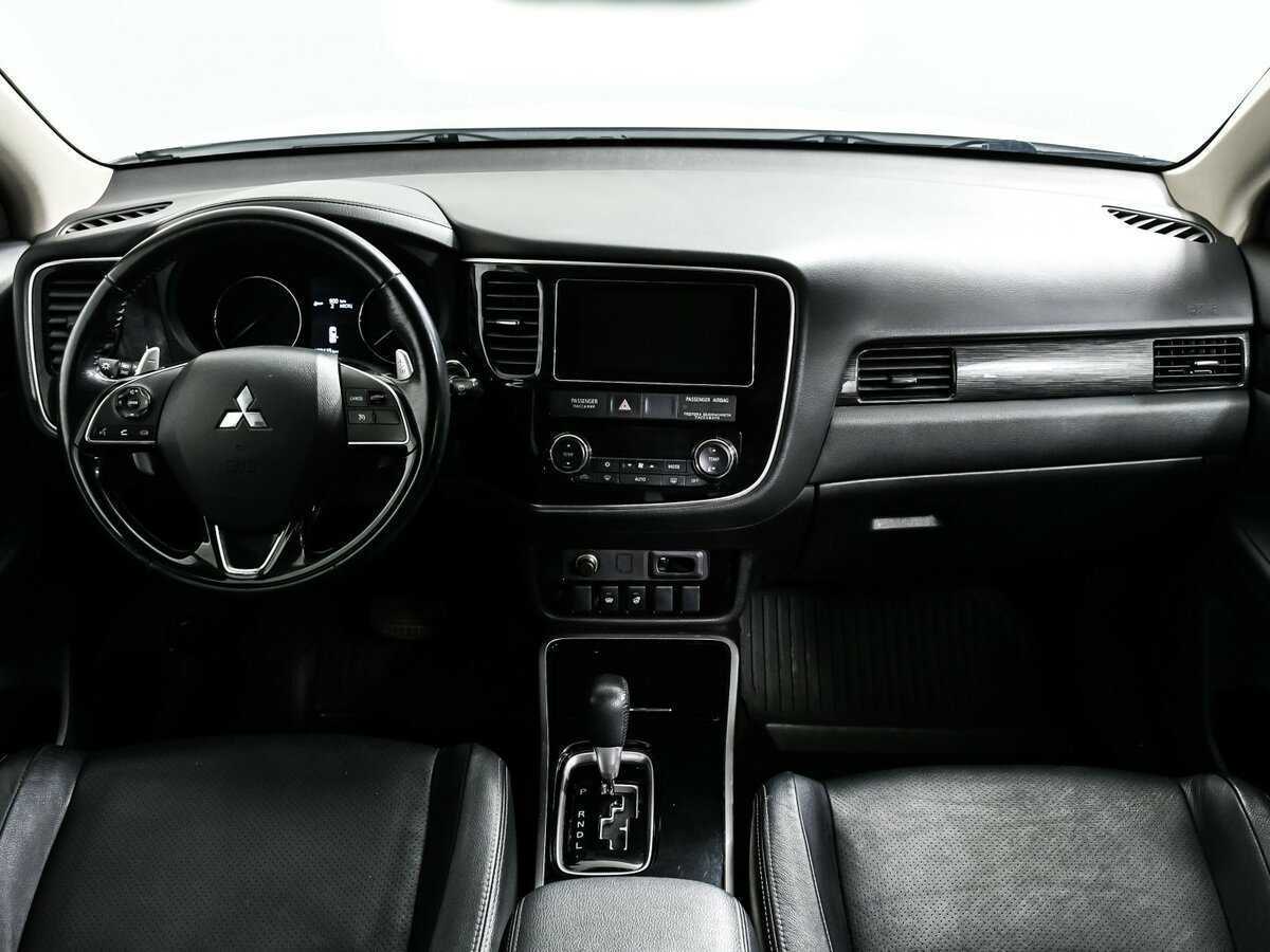 Mitsubishi Outlander 2017 года с пробегом. Фото: #10