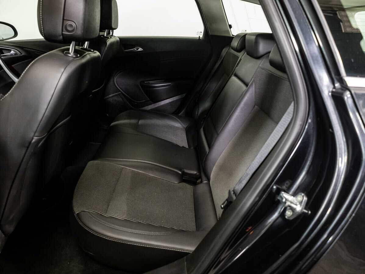 Opel Astra 2012 года с пробегом. Фото: #7