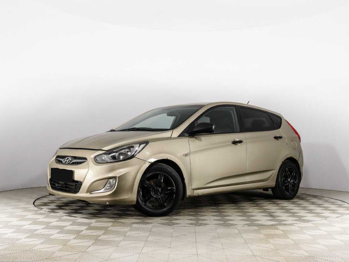 Hyundai Solaris 2013 года с пробегом. Посмотреть фото