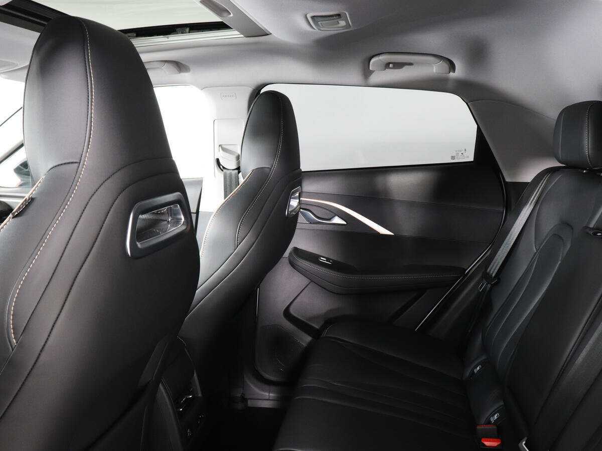 OMODA C5 2023 года с пробегом. Фото: #12