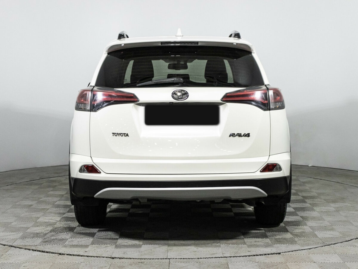 Toyota RAV4 2017 года с пробегом. Фото: #5