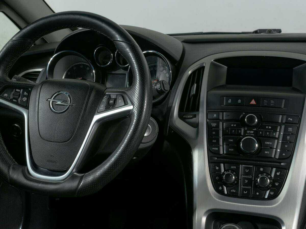 Opel Astra 2012 года с пробегом. Фото: #10