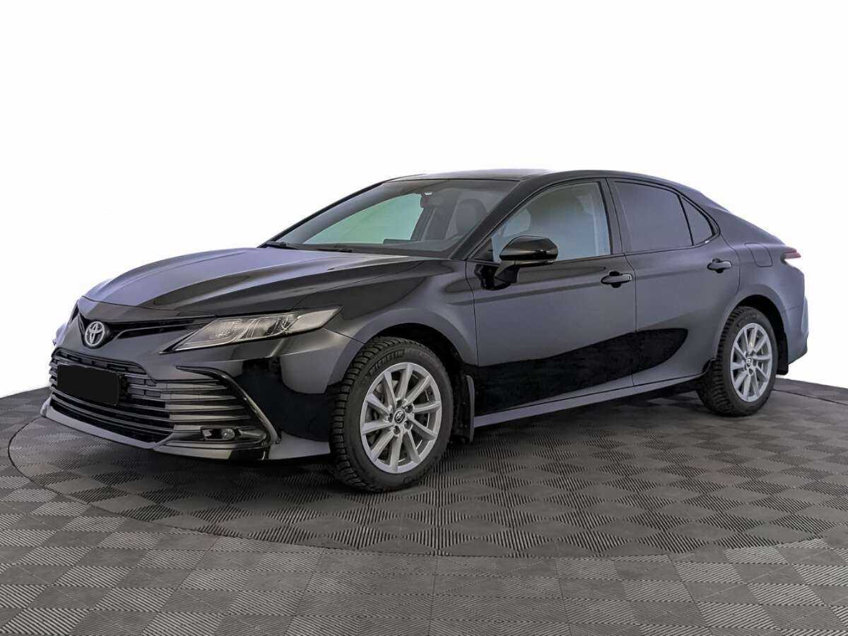 Toyota Camry 2022 года с пробегом. Посмотреть фото
