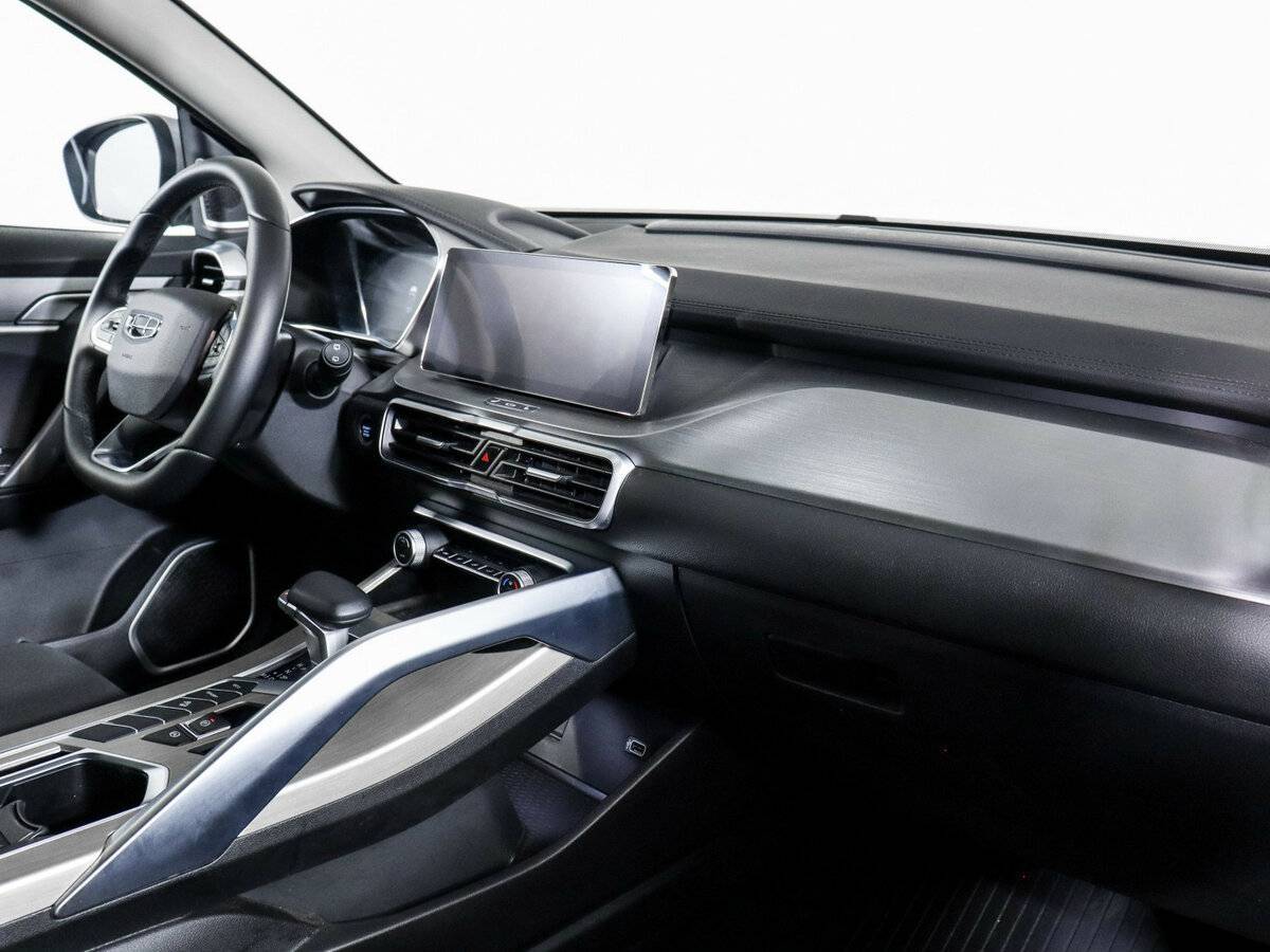 Geely Coolray 2023 года с пробегом. Фото: #5