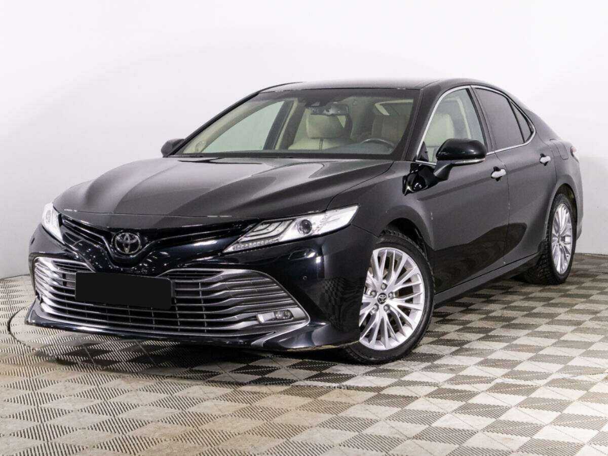 Toyota Camry 2018 года с пробегом. Посмотреть фото