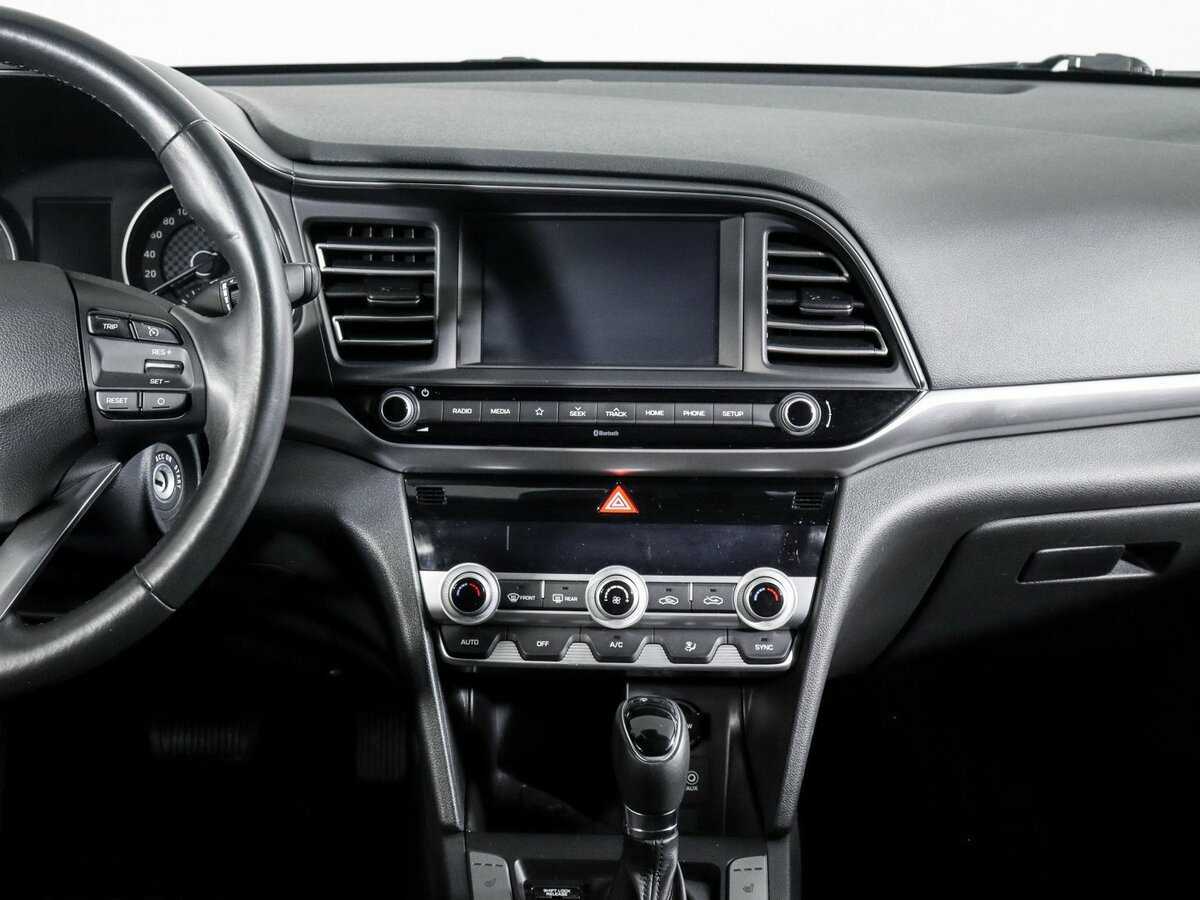 Hyundai Elantra 2020 года с пробегом. Фото: #12