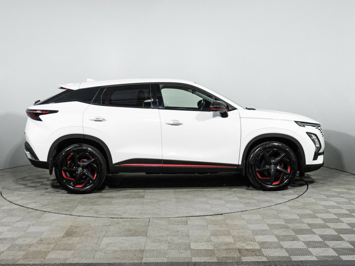 OMODA C5 2022 года с пробегом. Фото: #3