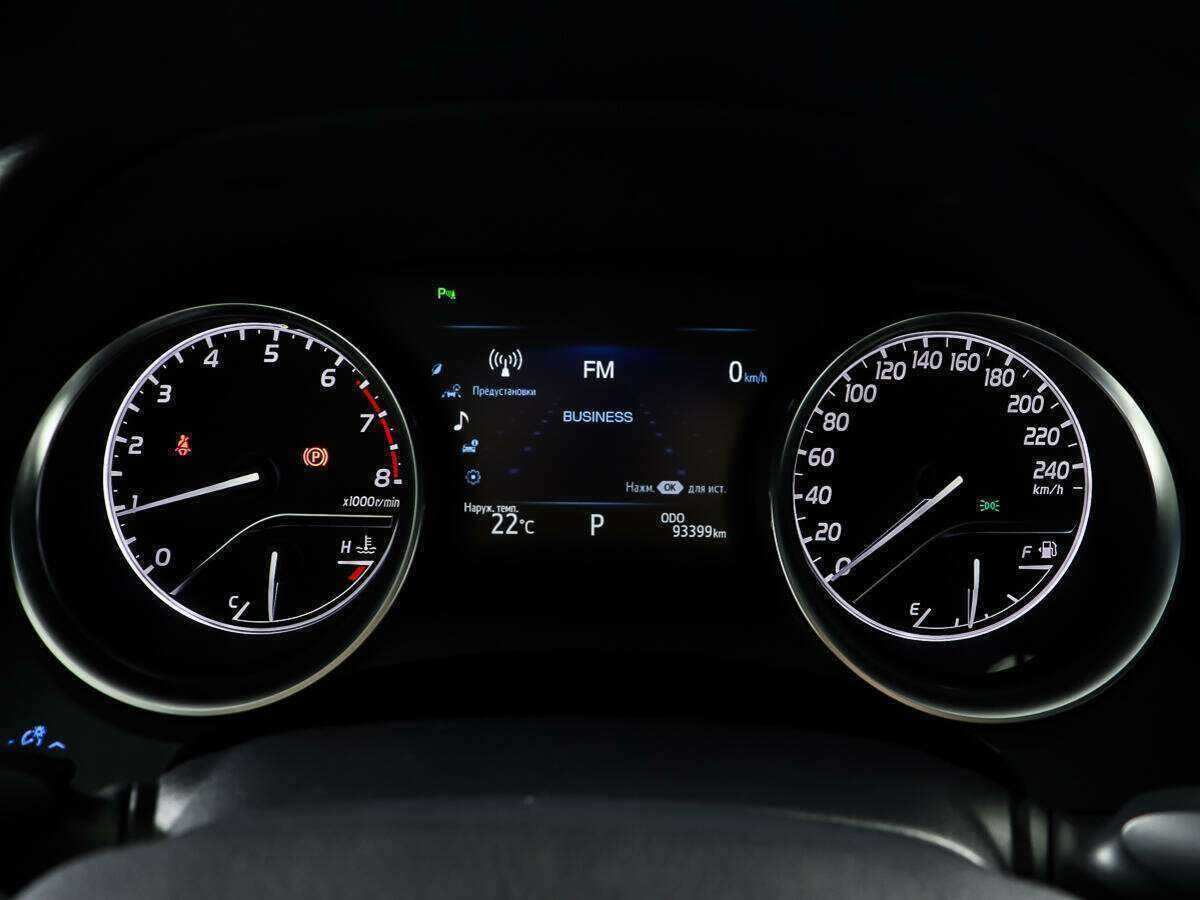 Toyota Camry 2019 года с пробегом. Фото: #10